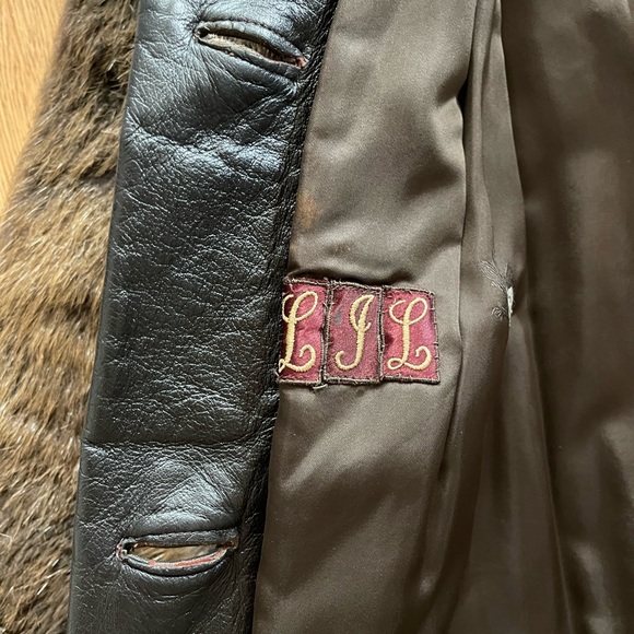 New York fur by Gaynor Detroit fur coat. - Picture 3 of 10